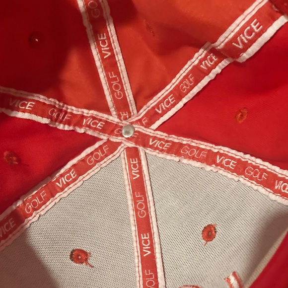 Red Cap - Picture 7 of 8